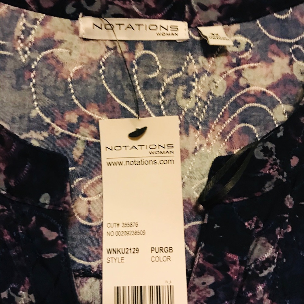 Brand new pull over top by Notations